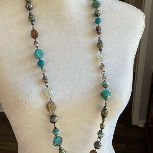 Long unique Premier Designs Necklace with very unique beads - Picture 9 of 11